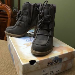 Mudd Women’s ankle boots